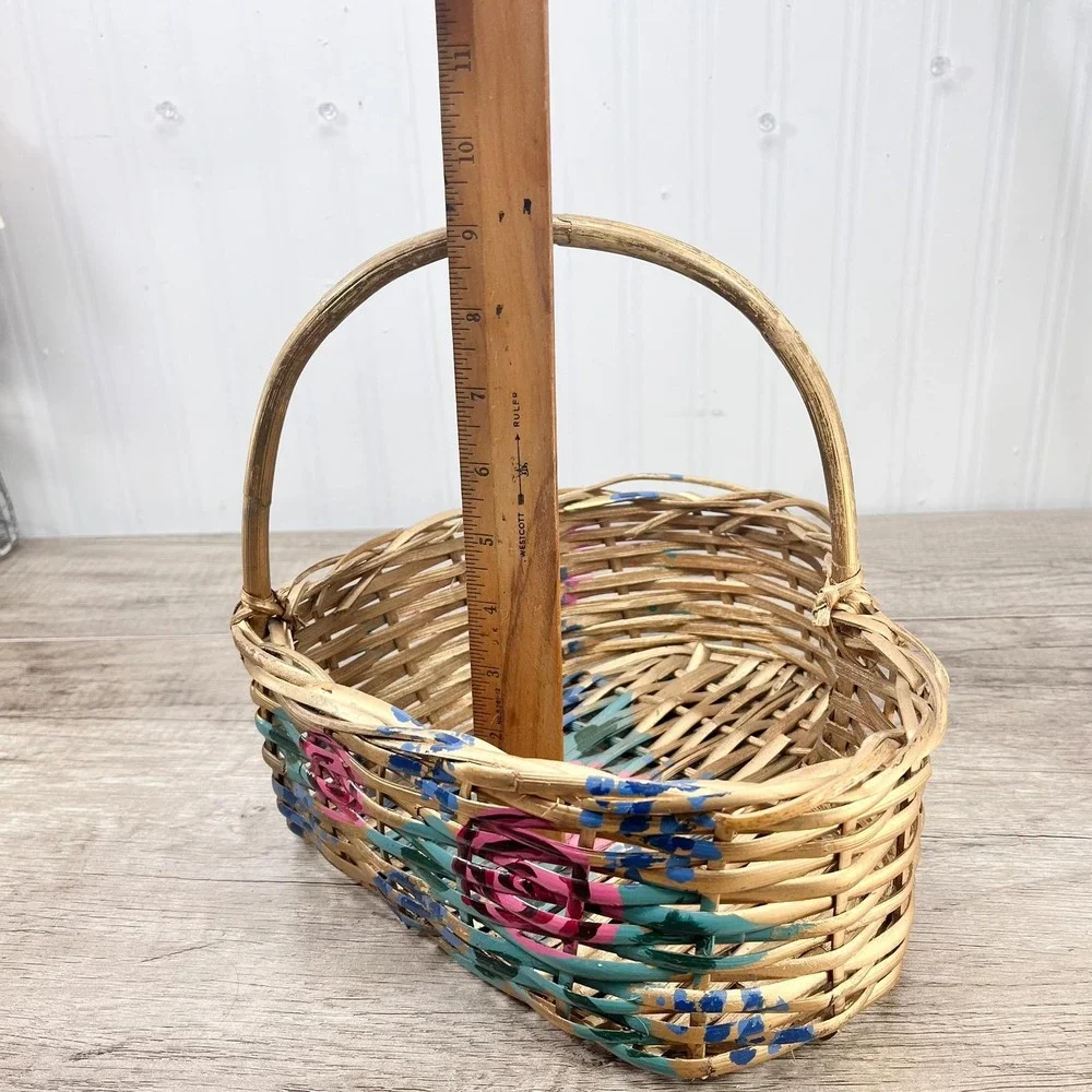 Vintage Heart Basket: Gold Floral Basket